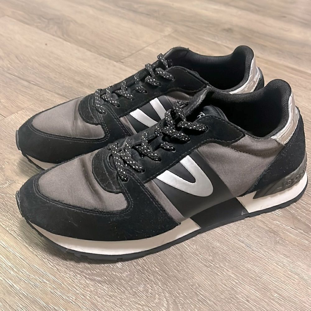 Womens TRETORN LOYOLA 2 Sneakers Size 8.5